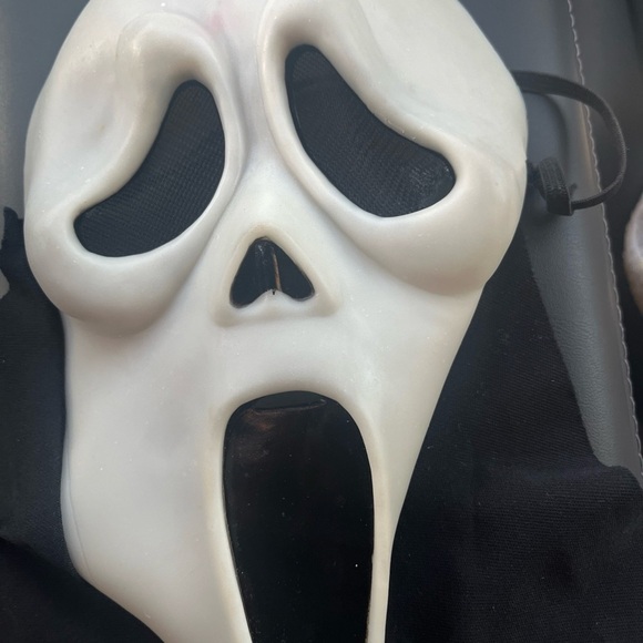 Vintage Ghostface Scream Mask Marked Easter Unlimited No Hood Halloween 1990S - Picture 2 of 10